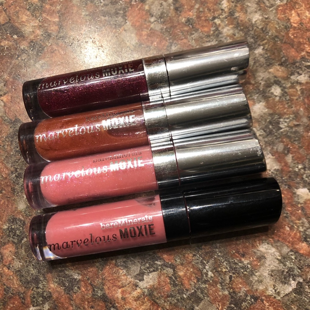 4 barely used bare minerals moxie lipglosses!!!
